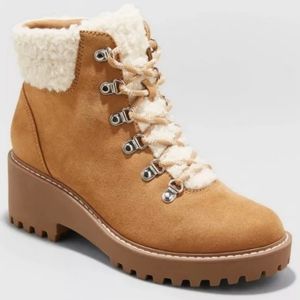 Women's Leah Sherpa Hiker Boots - Universal Thread™ NWT